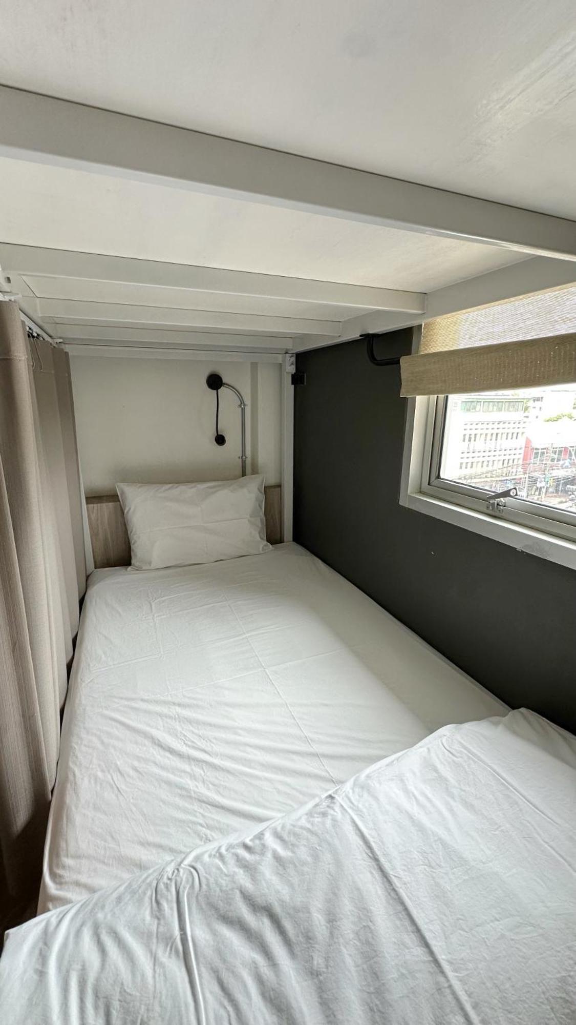 Bed 4-Bed Female Dormitory Room